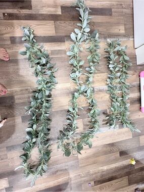 Silvery Green Lamb's Ear Garland - Decorative Faux Foliage